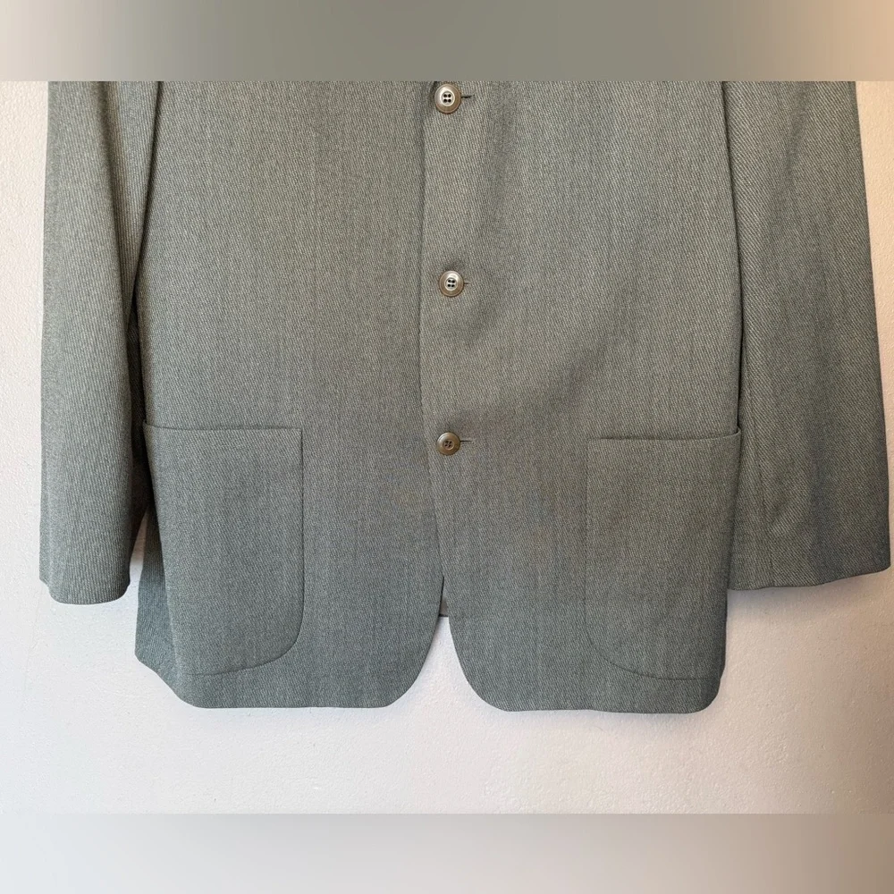 Bachrach Men's Three Button 100% Wool Classic Sports Coat Blazer Size 44T Taupe